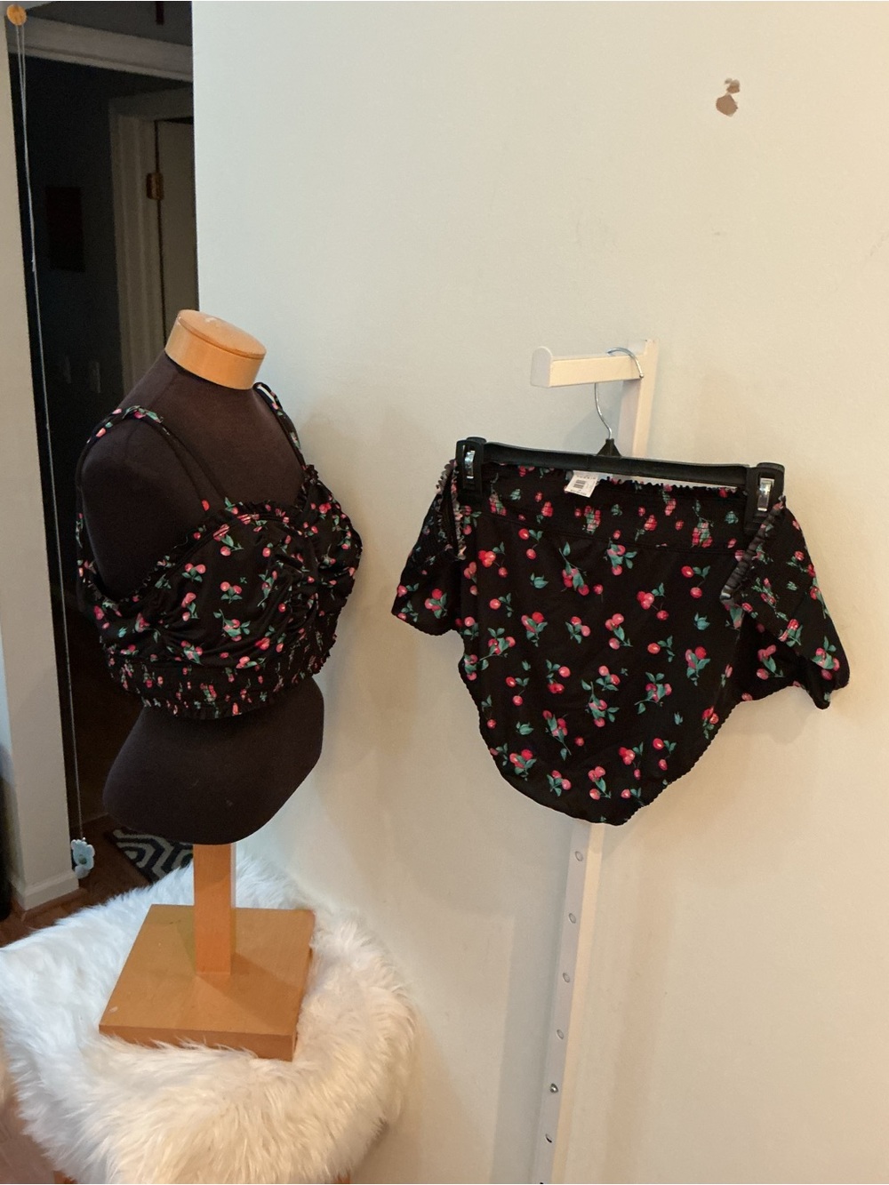 Torrid Curve Cherry Print Bralette & Hipster Panty Set – Size 3 – NWT - Picture 14 of 16